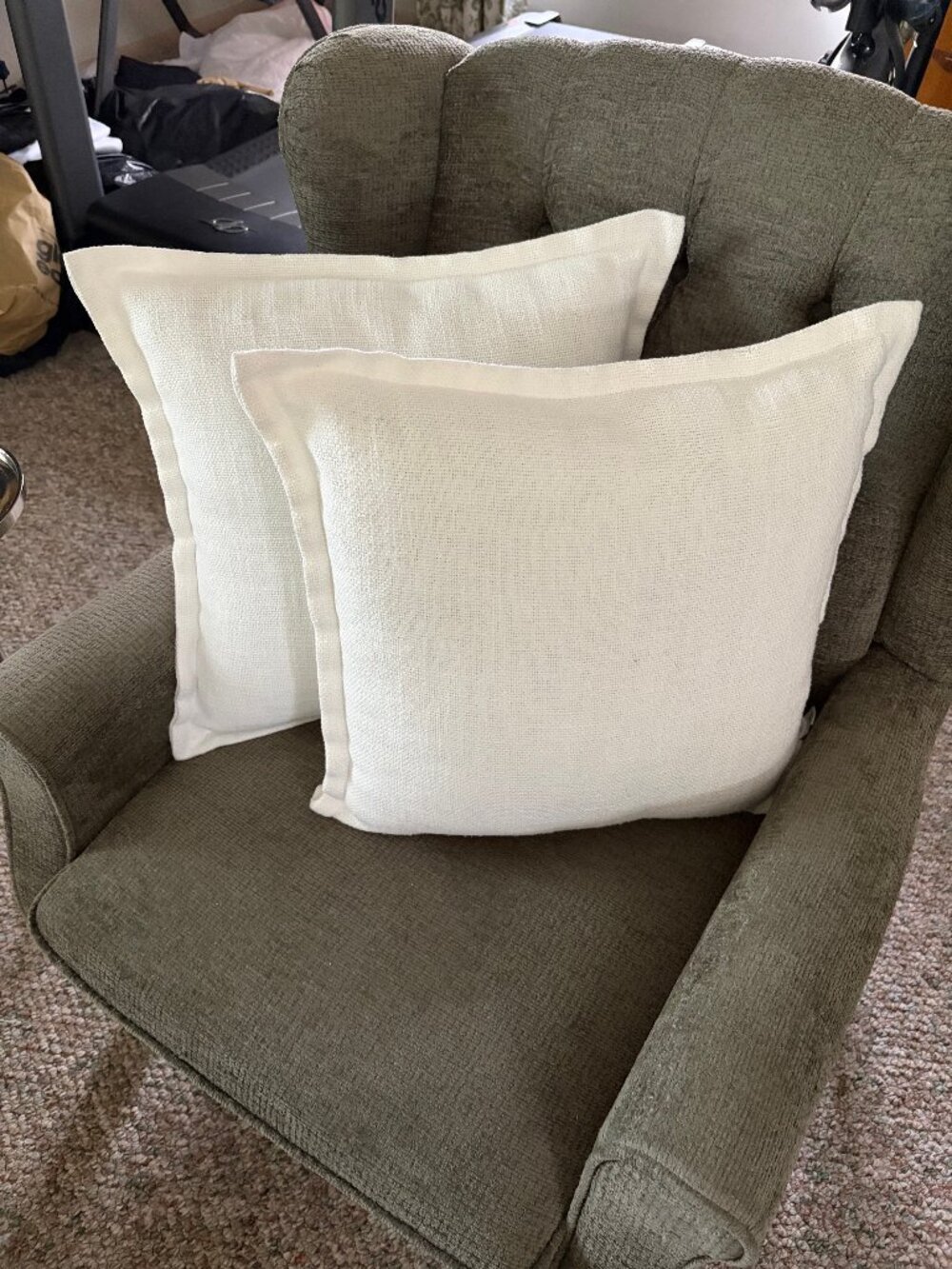 SET/2 HOMEY COZY INDOOR TEXTURED IVORY/WHITE THROW PILLOWS 18" x 18" Preowned